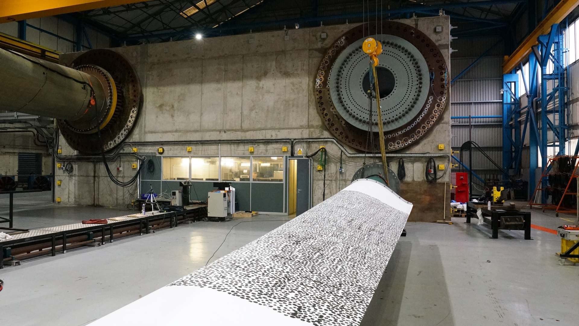 The blade is prepared for testing The blade is prepared for testing