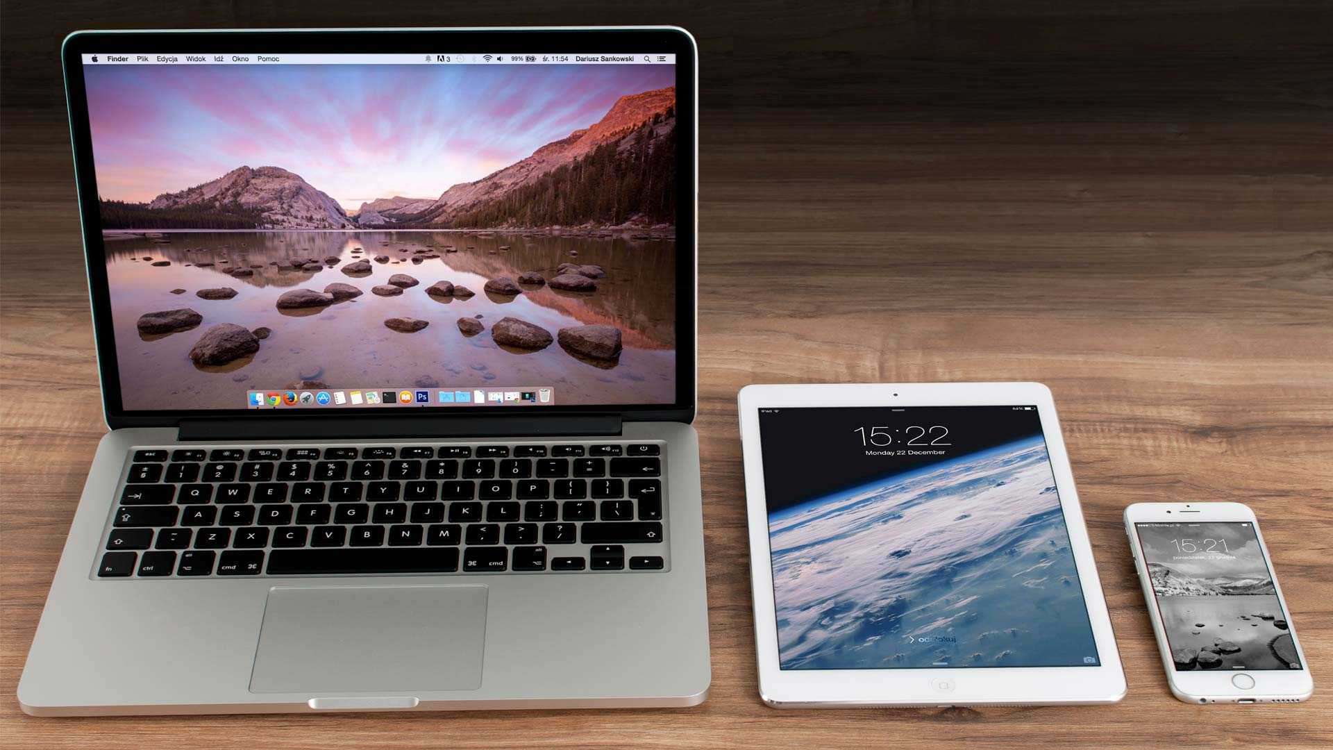 Innovators, like Apple, take an invention and use it to create a vision Innovators, like Apple, take an invention and use it to create a vision