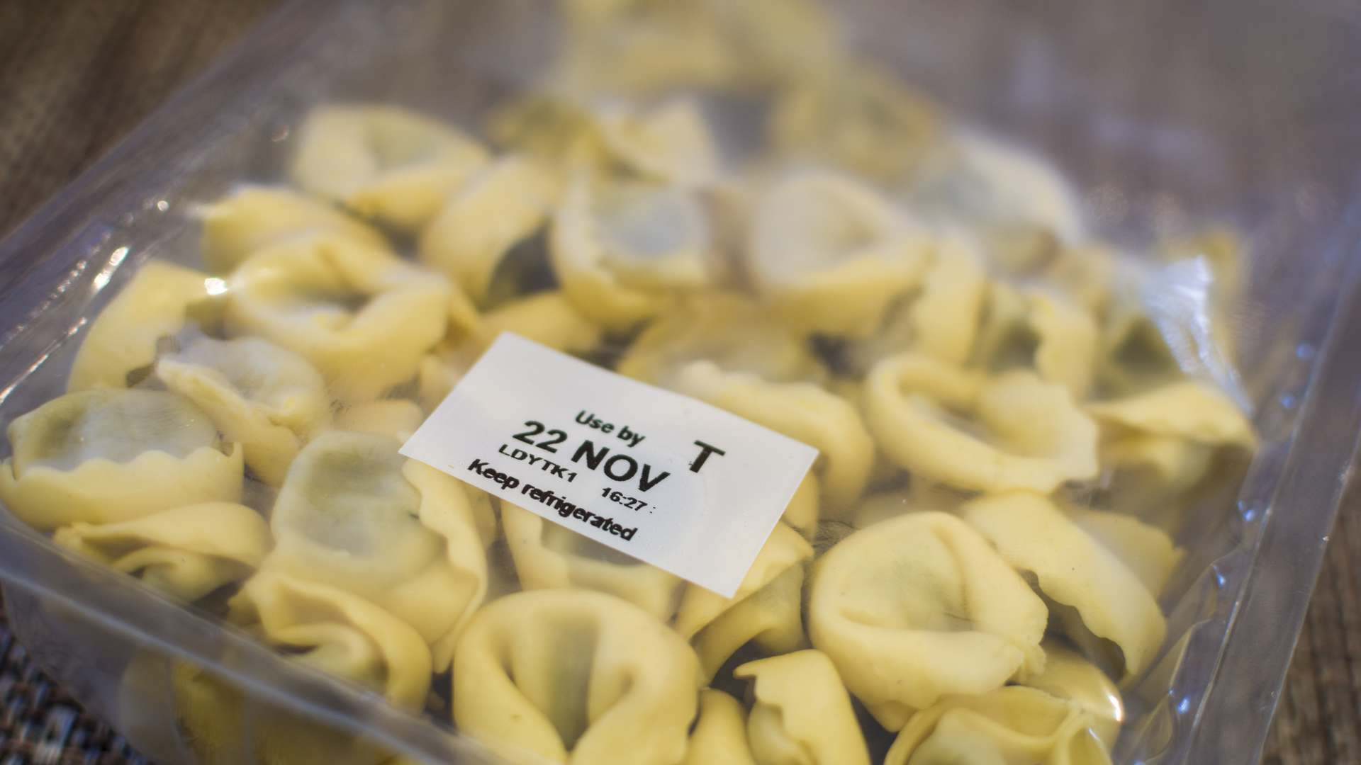 Existing sell-by, use-by and best before dates provide insufficient information and alerts to consumers on the shelf-life status and degradation of goods Existing sell-by, use-by and best before dates provide insufficient information and alerts to consumers on the shelf-life status and degradation of goods